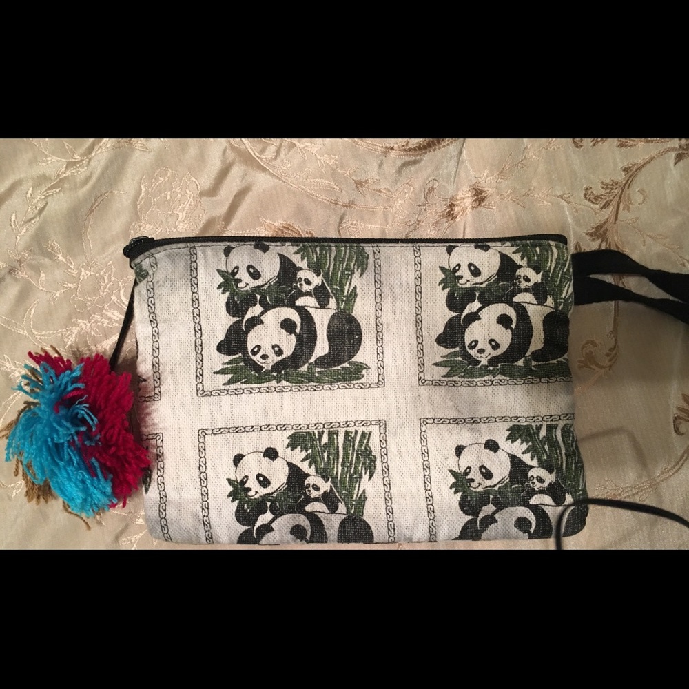 Panda clutch
